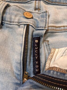 Lucky Brand Light Wash Mid Rise Skinny -Ava